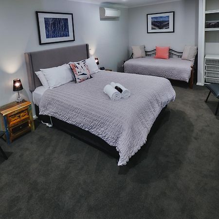 Edlin House Otel Bright Dış mekan fotoğraf